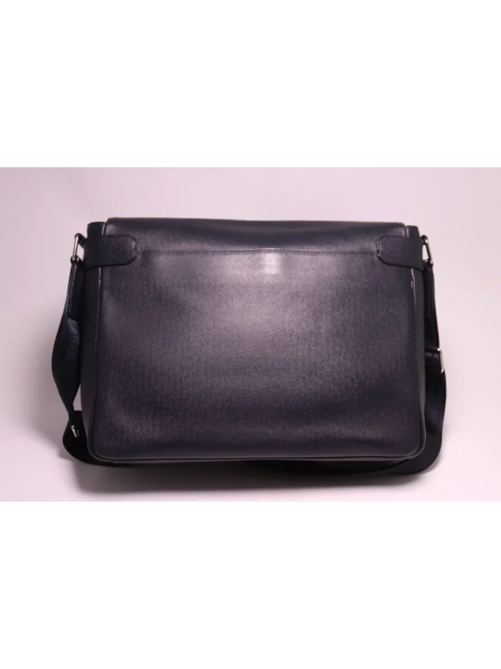 Louis Vuitton Taiga Roman Shoulder Bag